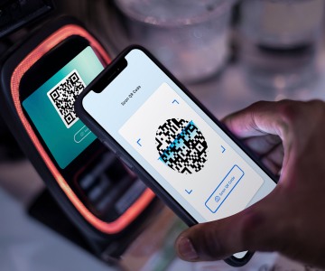 iPhone scanning QR code